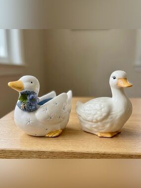 Cottagecore White Ceramic Duck Set - Kitchen Decor & Sponge Caddy